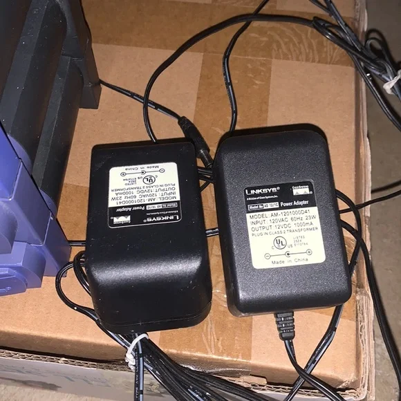 Three Linksys Wireless-G WRT 54g Version 3
